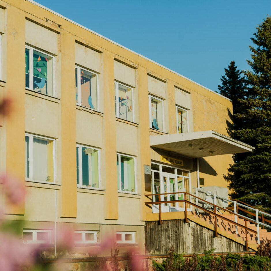 Salgales Mūzikas un mākslas skola no priekšpuses