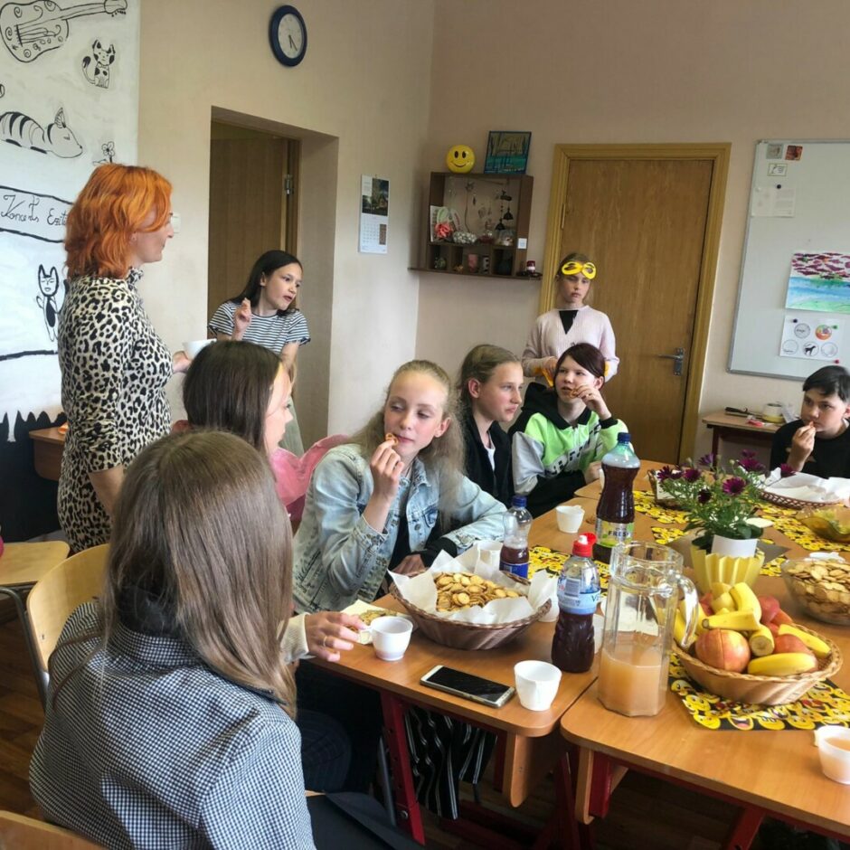 Vizuāli plastiskās mākslas programmas mācību gada noslēguma ballīte ar uzkodām