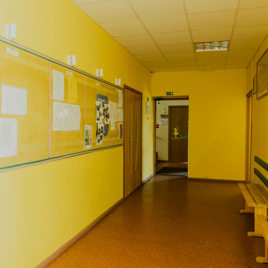 Salgales Mūzikas un mākslas skolas gaitenis