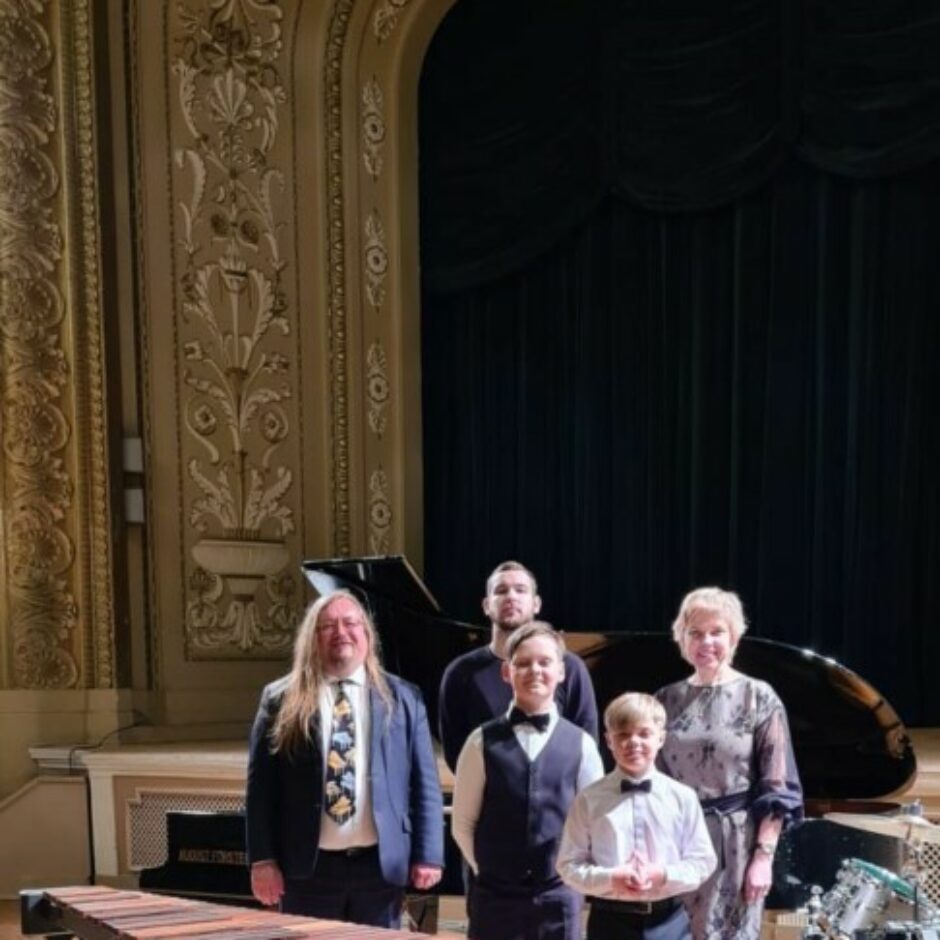 Pedagogi un audzēkņi konkursā 