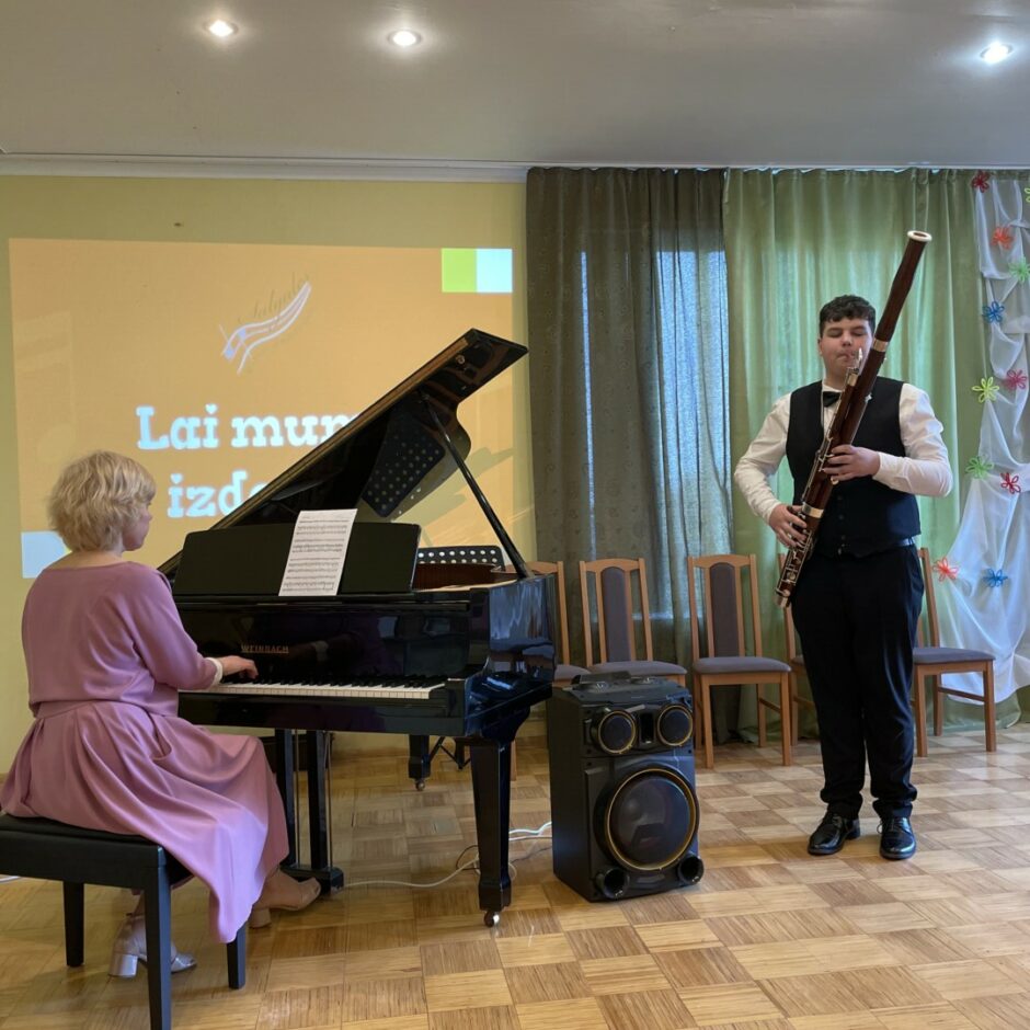 Uzstājas fagotists un koncertmeistare SMMS mācību gada noslēguma koncertā